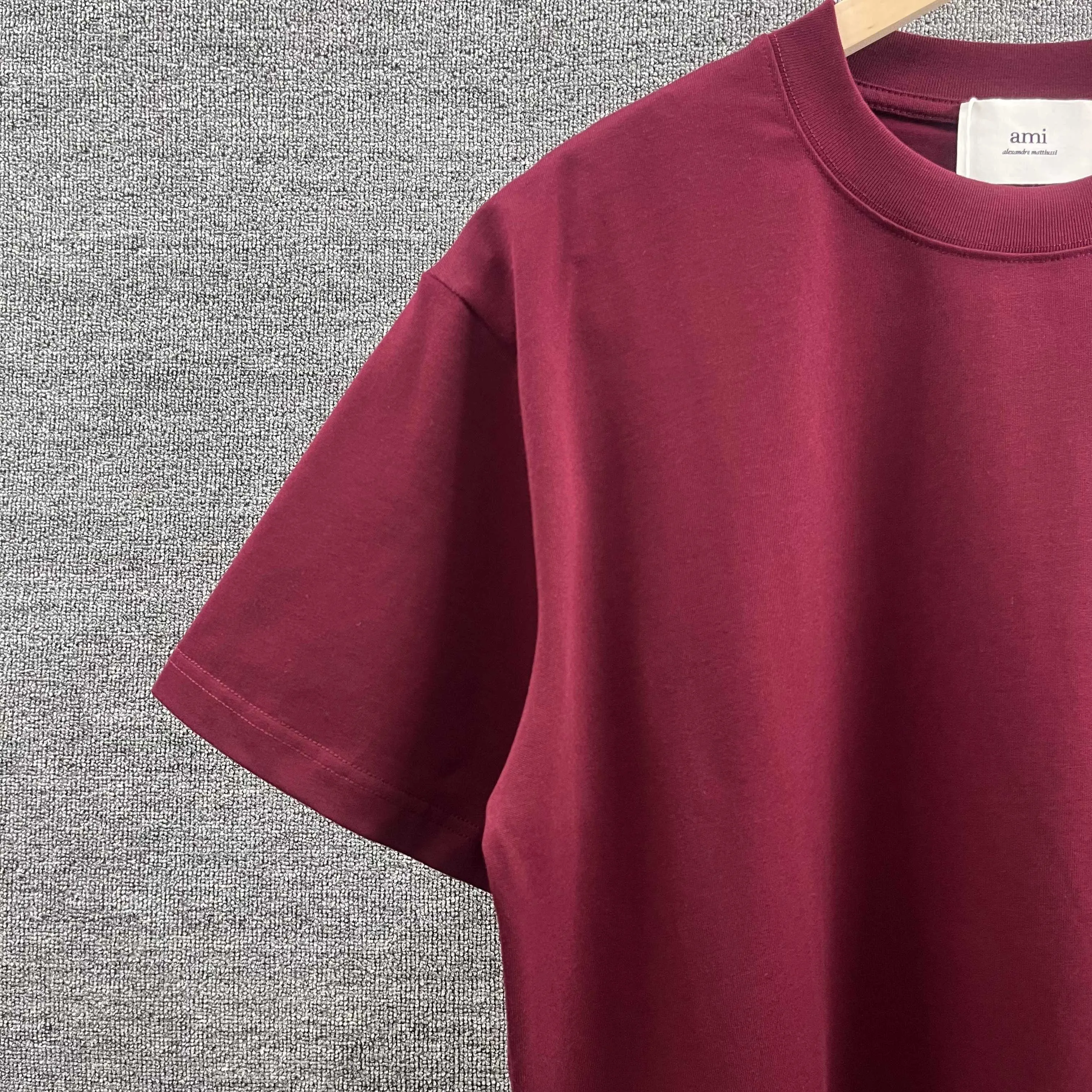 A*mi *Love 2026 Spring and Summer Style Classic simple embroidery small love logo embroidery Double yarn custom plain cotton fabric Short-sleeved T-shirt Men and women Same Style Color: Black White Gray Wine Red Size: S (90-130 pounds) M (120-150 pounds) L (140-165 pounds) XL (160-180 pounds) XXL (180-210 pounds)